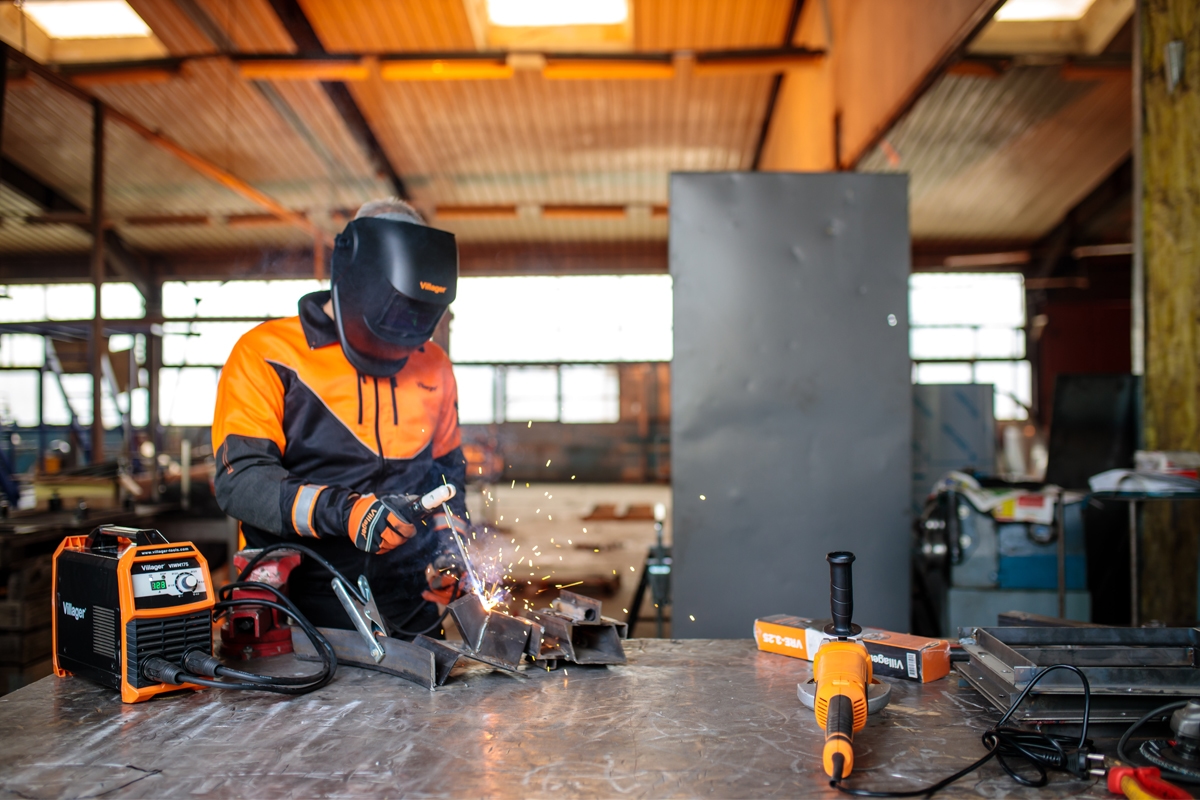 6864722be98047d4e3bac697