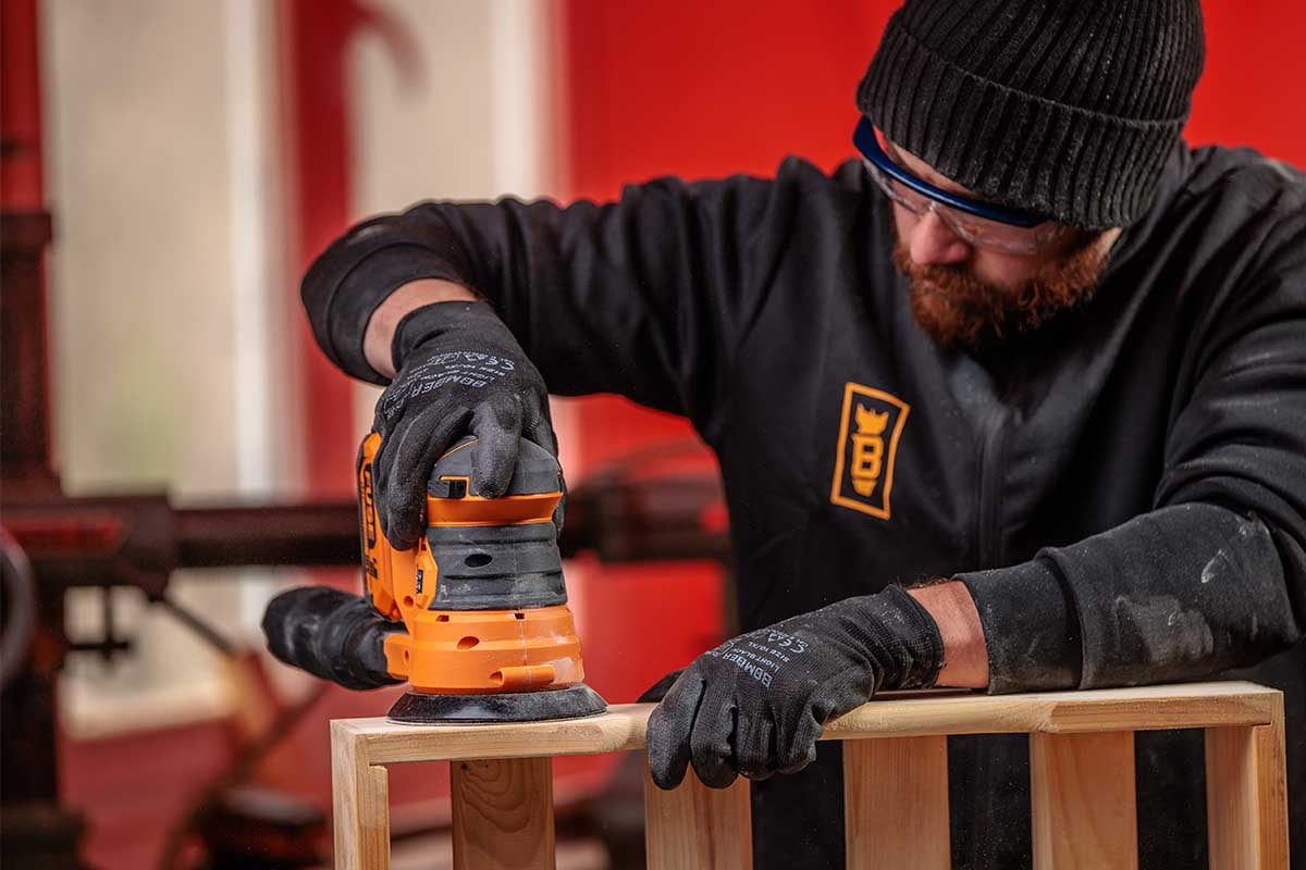 6864738de98047d4e3bc0bc5